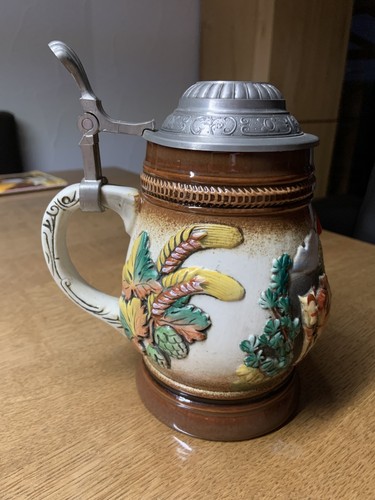 Alter bierkrug mit zinndeckel - alter,