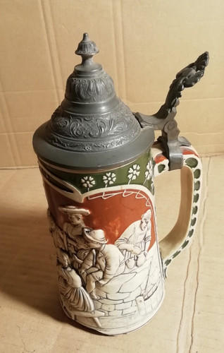Alter bierkrug mit zinndeckel - bierkrug,