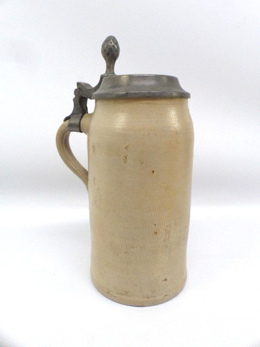 Alter bierkrug mit - bierkrug,