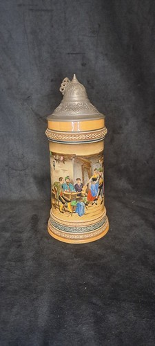 Alter bierkrug mit - alter, zinndeckel