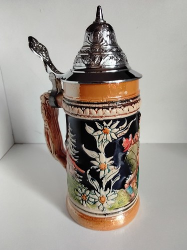 Alter bierkrug mit zinndeckel - bierkrug,