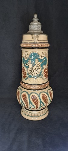 Alter bierkrug mit zinndeckel - bierkrug,