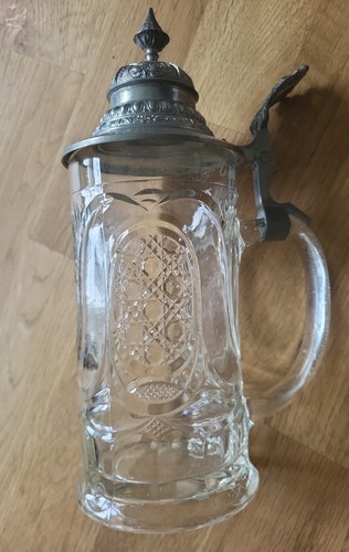 Alter bierkrug mit - alter,