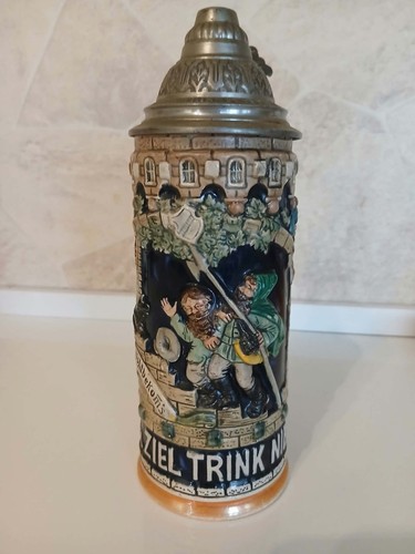 Alter bierkrug mit - alter,