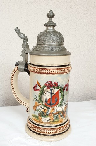 Alter bierkrug mit relief - bierkrug,
