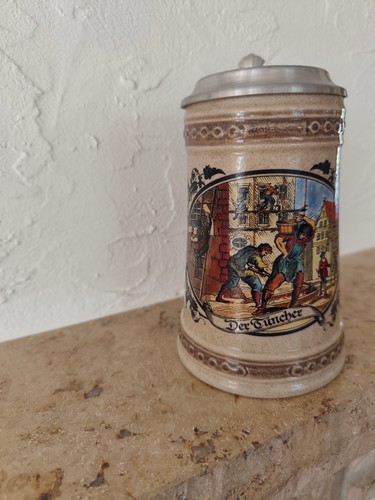 Alter bierkrug mit zinndeckel - bierkrug,