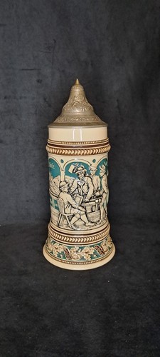 Alter bierkrug mit zinndeckel - bierkrug,