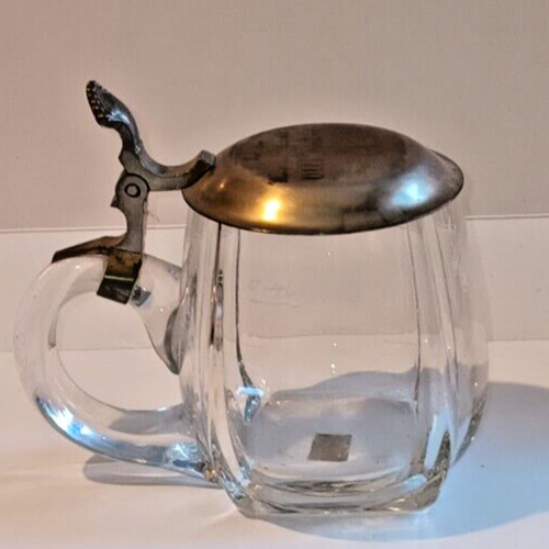 Alter bierkrug mit zinndeckel - bierkrug,